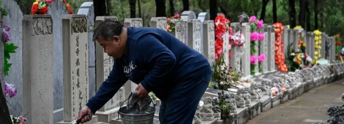 Корейские памятники на могилу в Пугачёве, фото, цена